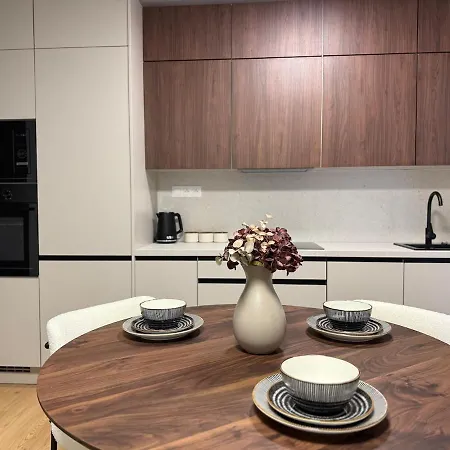 Luxury With Free Private Parking